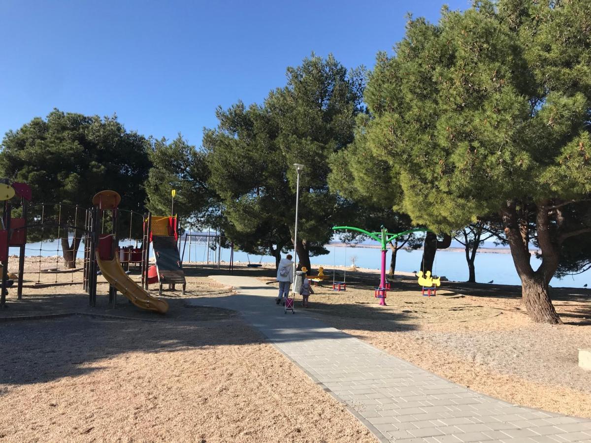 Family Apartments Vesna- 100 M Beach -Center Цриквениця Екстер'єр фото