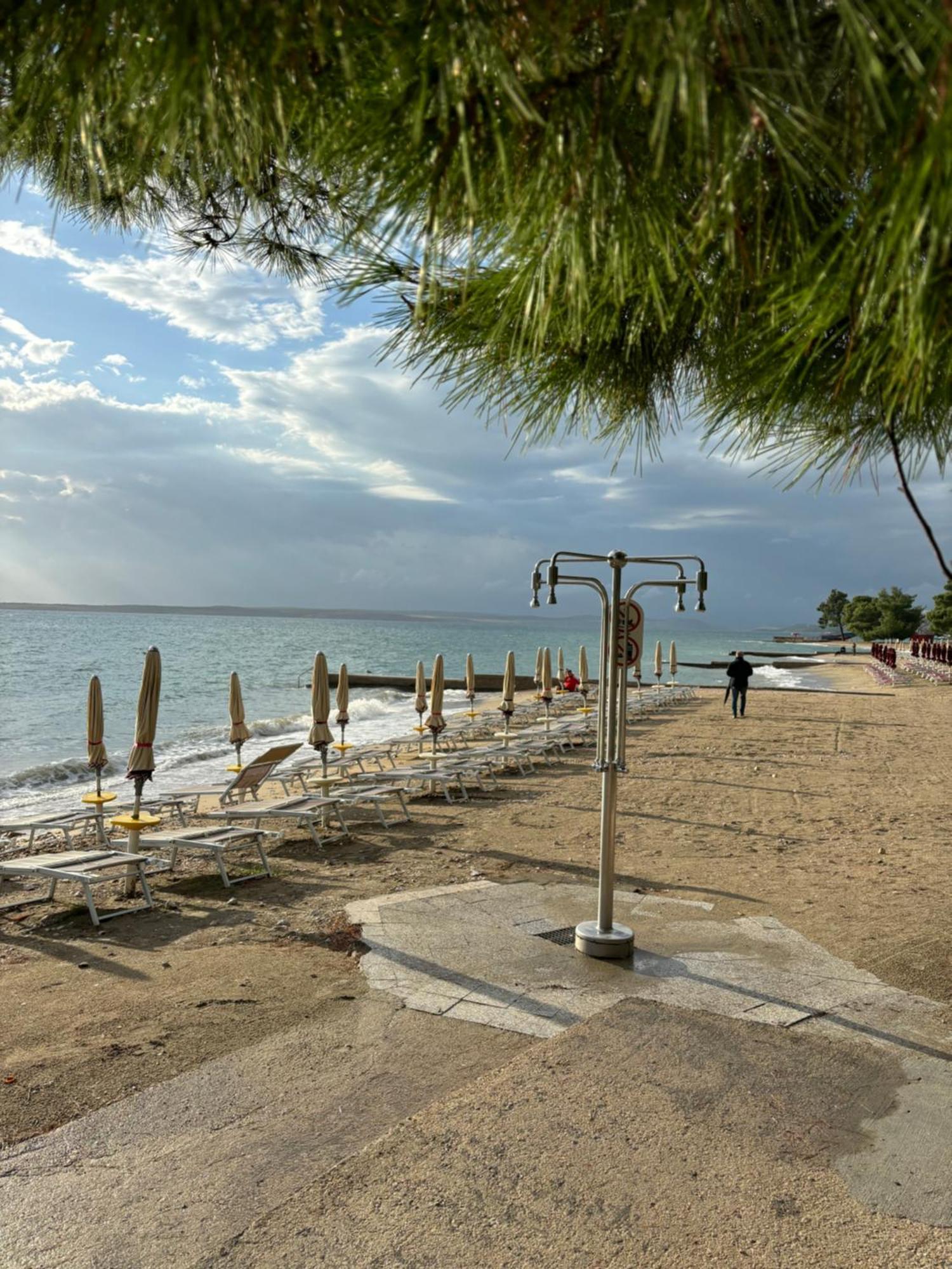 Family Apartments Vesna- 100 M Beach -Center Цриквениця Екстер'єр фото