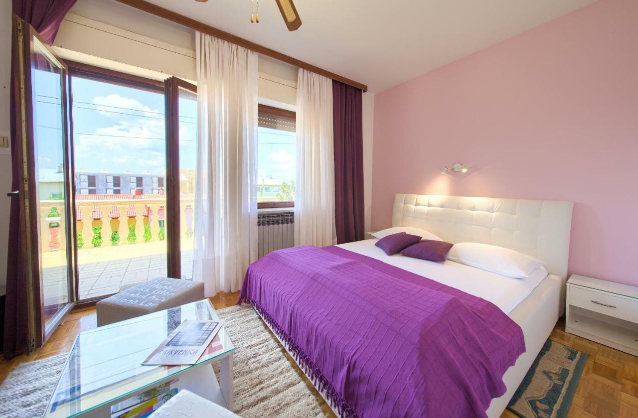 Family Apartments Vesna- 100 M Beach -Center Цриквениця Екстер'єр фото
